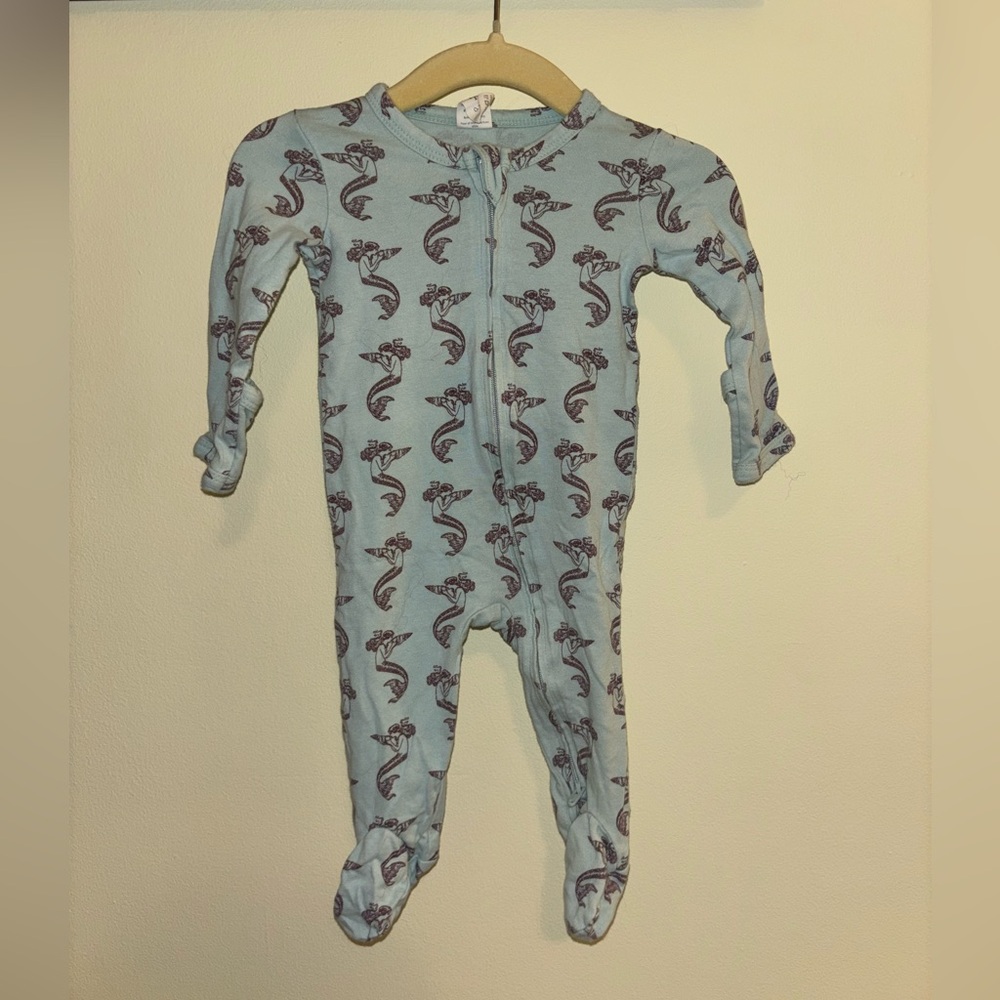 Kate Quinn Baby Girls’ Long Sleeve Two-Way Zipper Footie Onesie